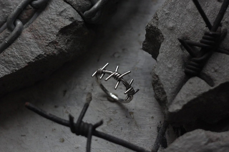 Кольцо Kate Snap "Колючая проволока"