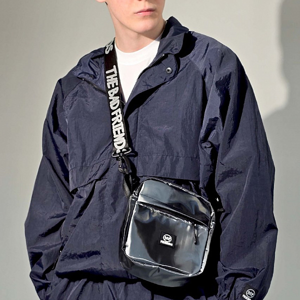 Сумка THE BAD FRIENDS Shoulder bag M black sling эко кожа серый
