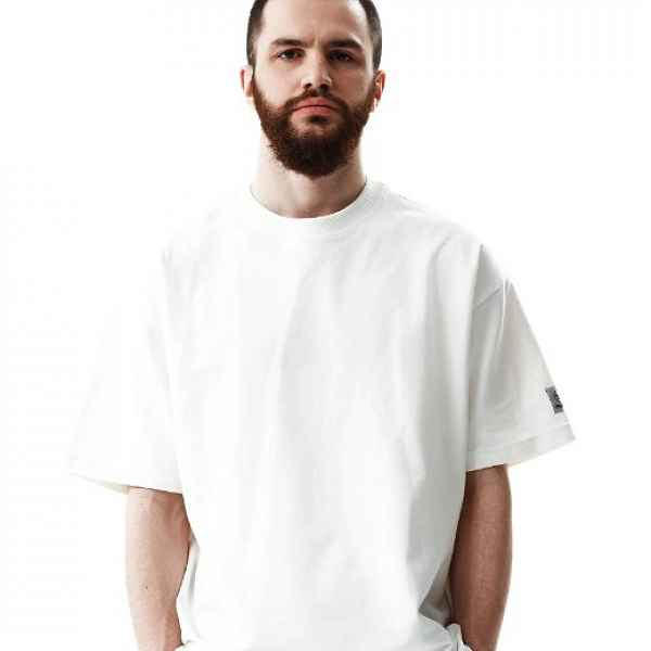 Футболка THE BAD FRIENDS Basic left sleeve logo 250гр Volume экрю