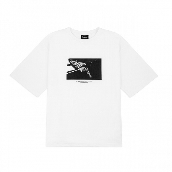 Футболка Питерский щит Chelusti "Суровая правда" белый