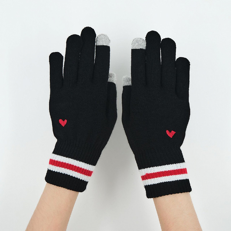 Перчатки ST.FRIDAY с вышивкой Алое сердце