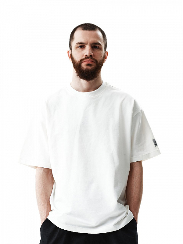 Футболка THE BAD FRIENDS Basic left sleeve logo 250гр белый