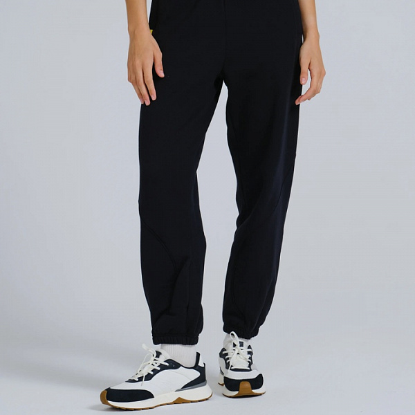 Брюки трикотажные ANTA W Черный