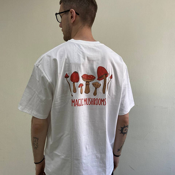 Футболка МЯТЕЖ "AMANITA" оверсайз белый