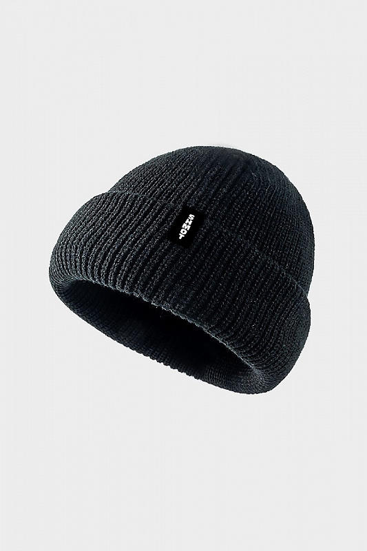 Шапка SHMOT “BEANIE” черный