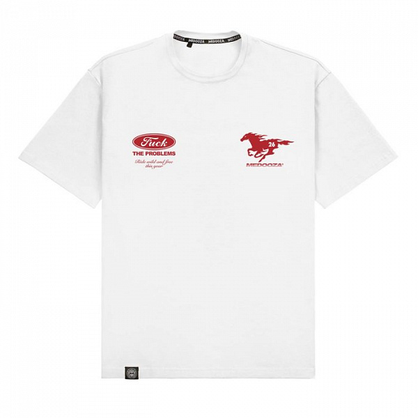 Футболка MEDOOZA boxy "Mustang" белый