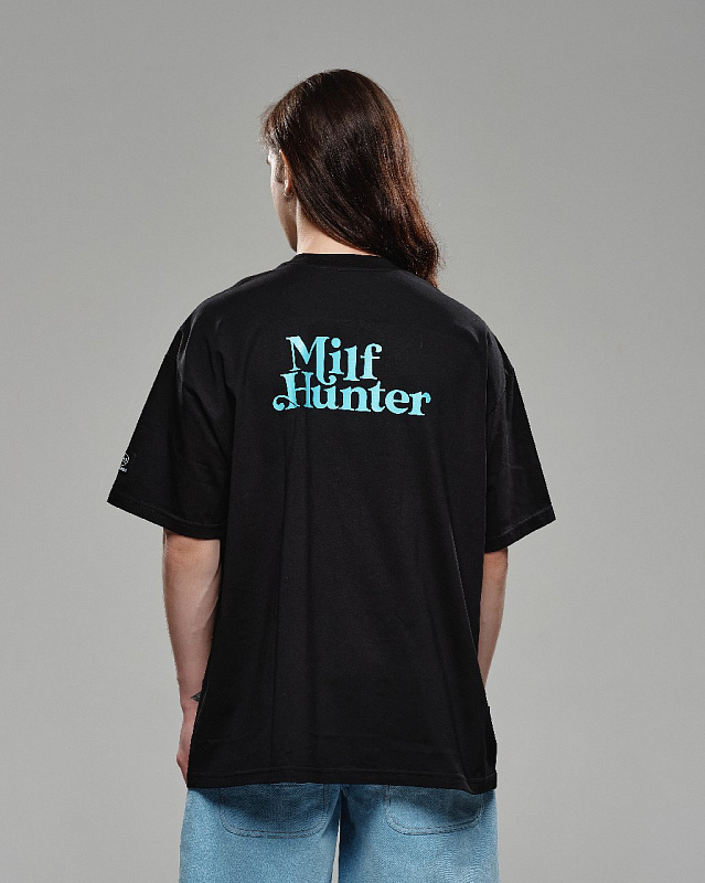 Футболка THE BAD FRIENDS "Milf Hunter" 200г черный