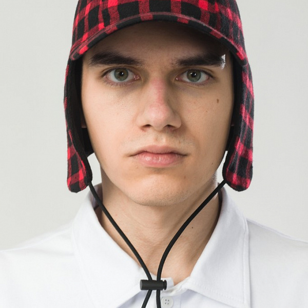 1Кепка CODERED с ушами Ear Panel Черный/Красный